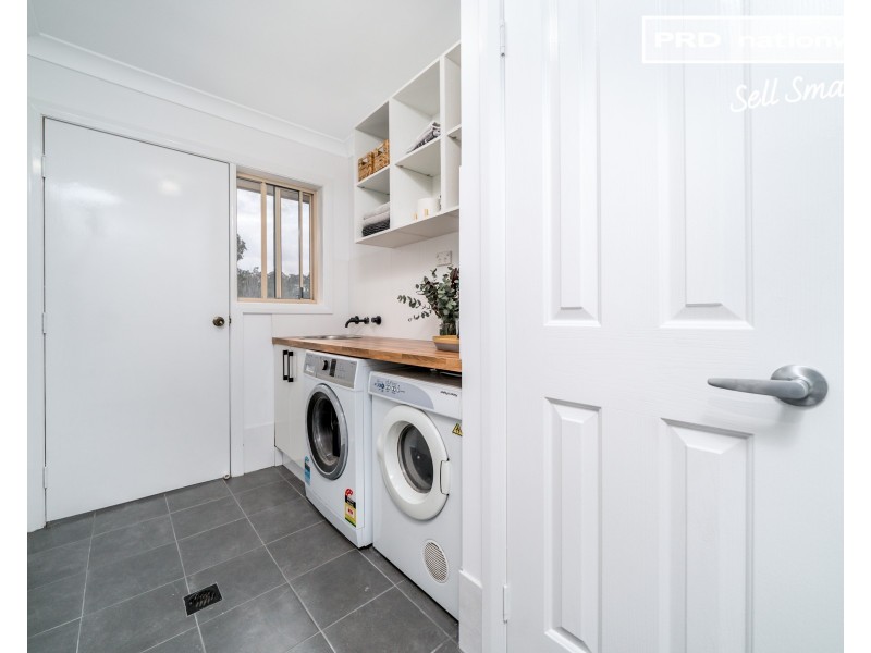 10 Ellwood Close, Bourkelands NSW 2650