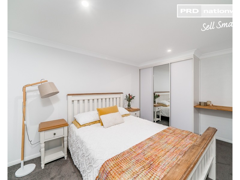 10 Ellwood Close, Bourkelands NSW 2650