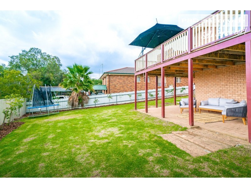 10 Ellwood Close, Bourkelands NSW 2650