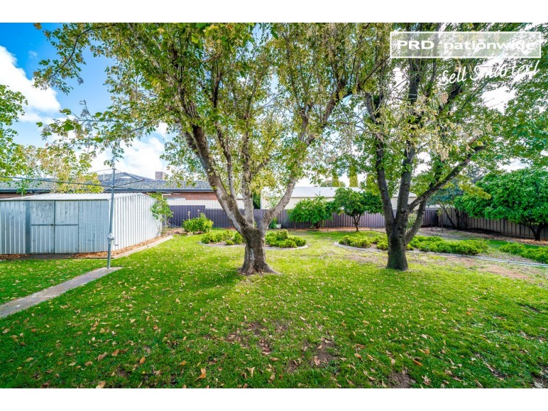 26 Balmoral Crescent, Lake Albert NSW 2650