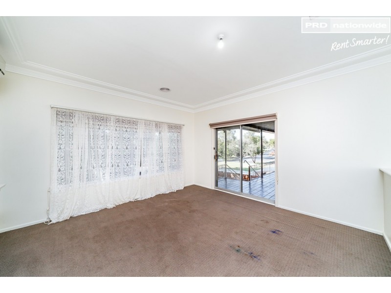 66 Meadow Street, Kooringal NSW 2650
