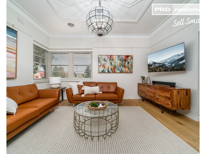 27 Dobbs Street, Wagga Wagga NSW 2650