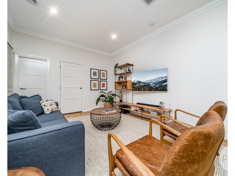 27 Dobbs Street, Wagga Wagga NSW 2650