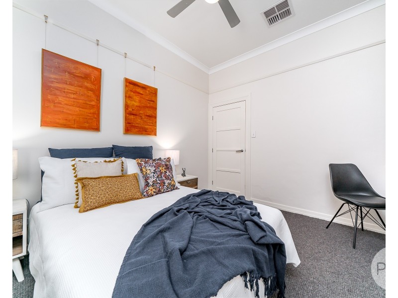 27 Dobbs Street, Wagga Wagga NSW 2650