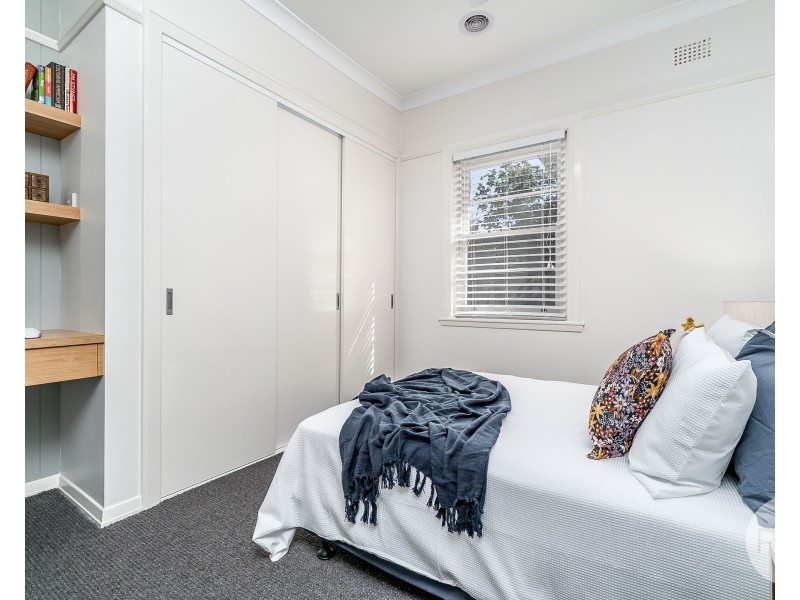 27 Dobbs Street, Wagga Wagga NSW 2650