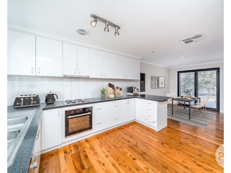 119 Main Street, Lake Albert NSW 2650