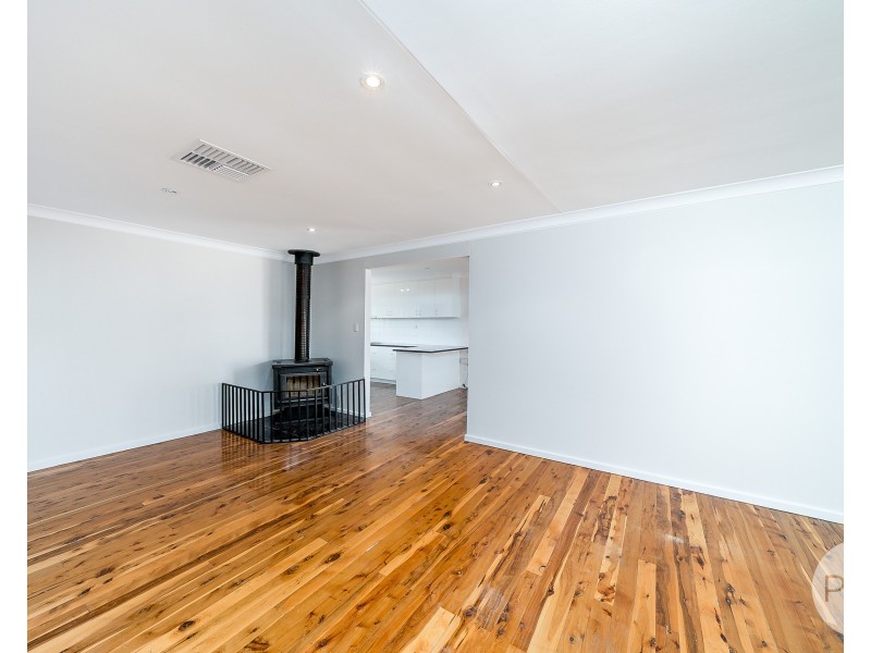 119 Main Street, Lake Albert NSW 2650