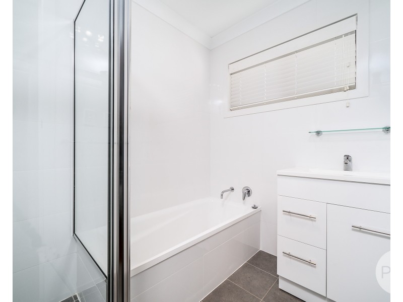 119 Main Street, Lake Albert NSW 2650