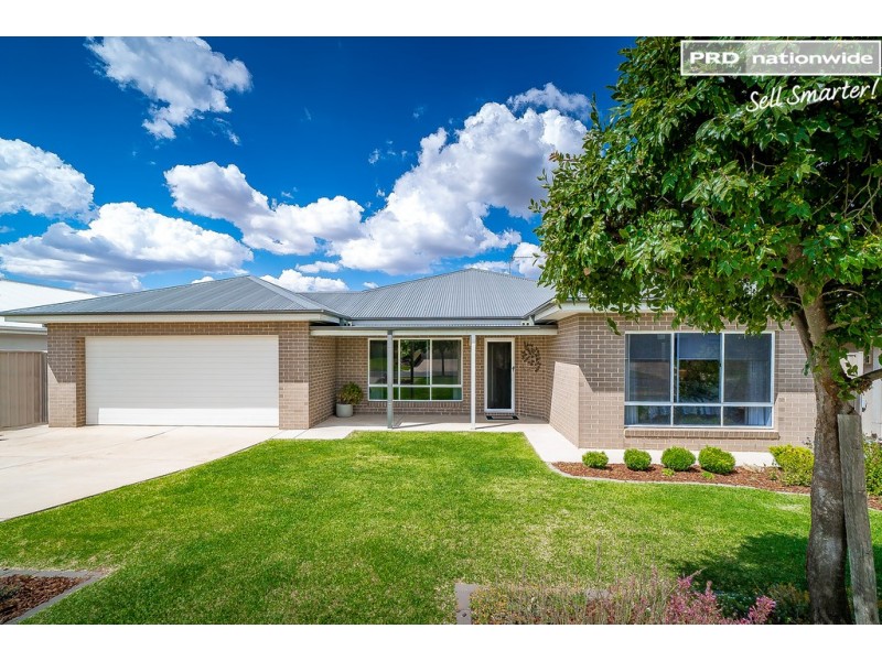 72 Messenger Avenue, Boorooma NSW 2650