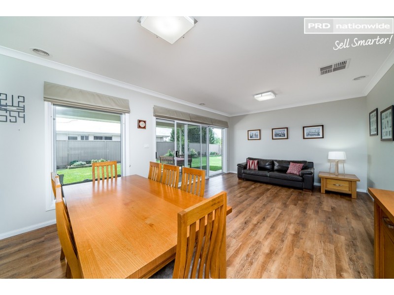 72 Messenger Avenue, Boorooma NSW 2650