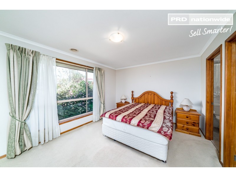 104 Kaloona Drive, Bourkelands NSW 2650