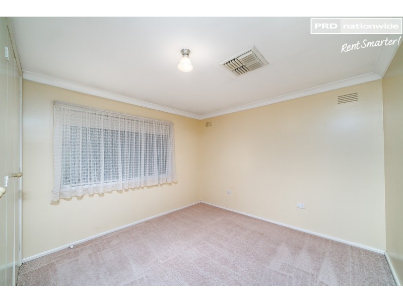 5 Cutler Avenue, Kooringal NSW 2650
