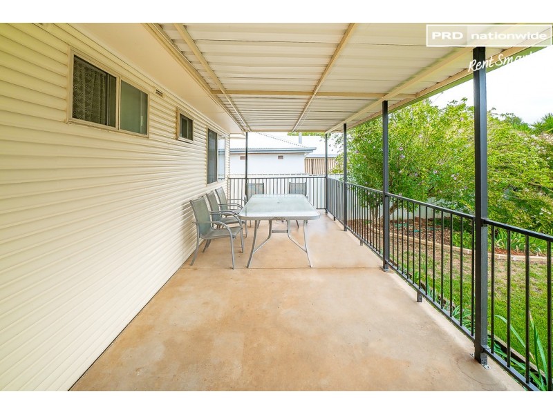 5 Cutler Avenue, Kooringal NSW 2650