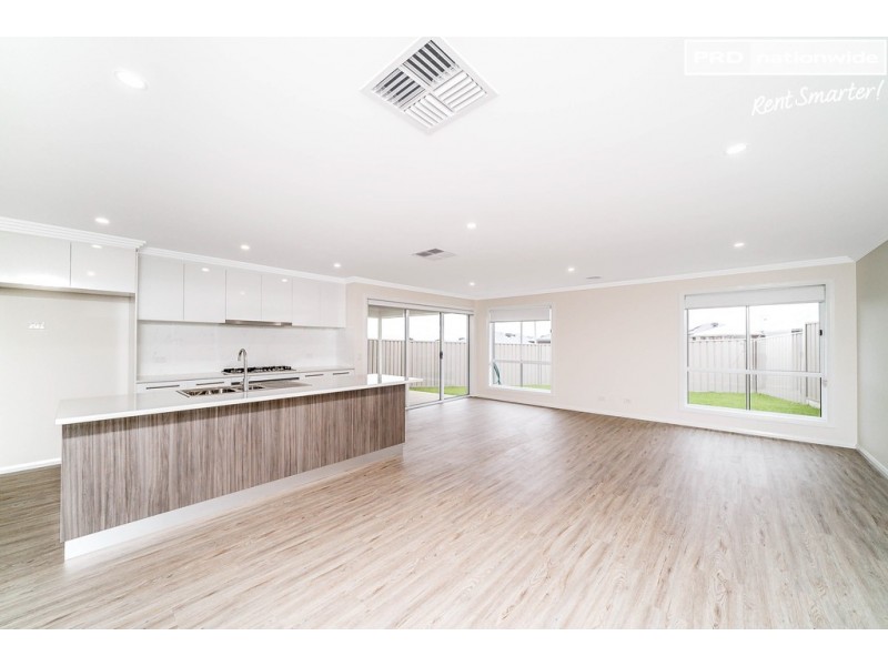 1 Dupree Boulevard, Lloyd NSW 2650