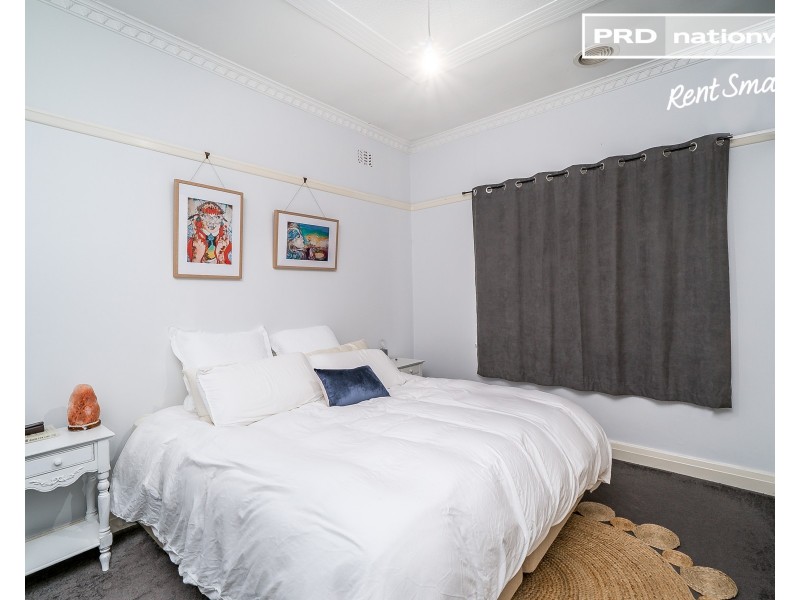 16A Lindsay Street, Turvey Park NSW 2650