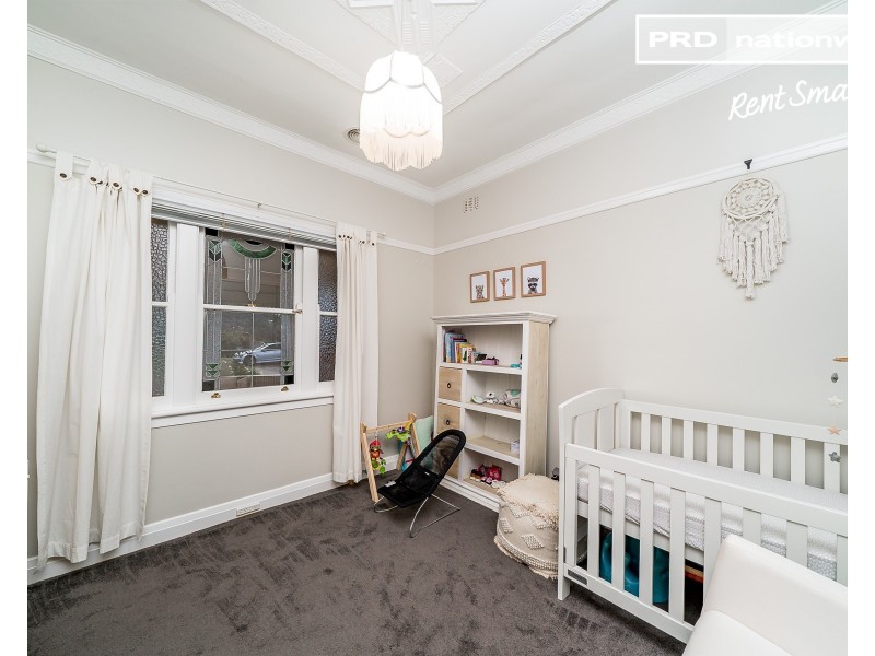 16A Lindsay Street, Turvey Park NSW 2650