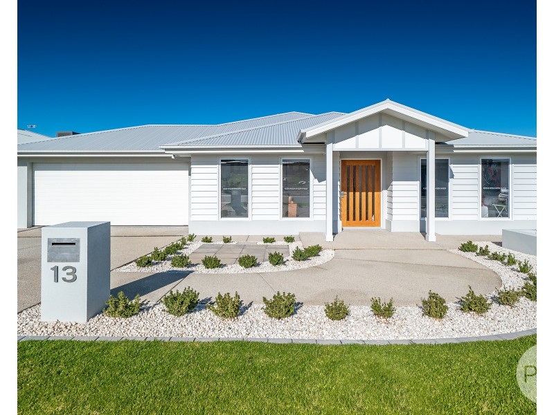 13 Wiveon Street, Gobbagombalin NSW 2650