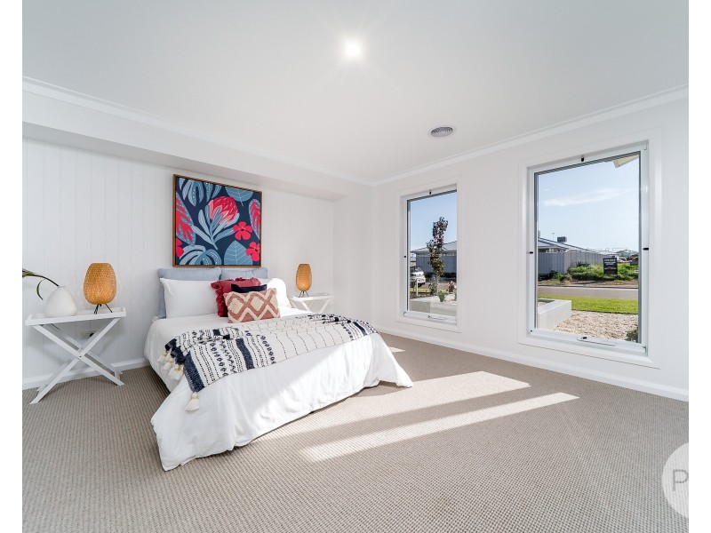 13 Wiveon Street, Gobbagombalin NSW 2650