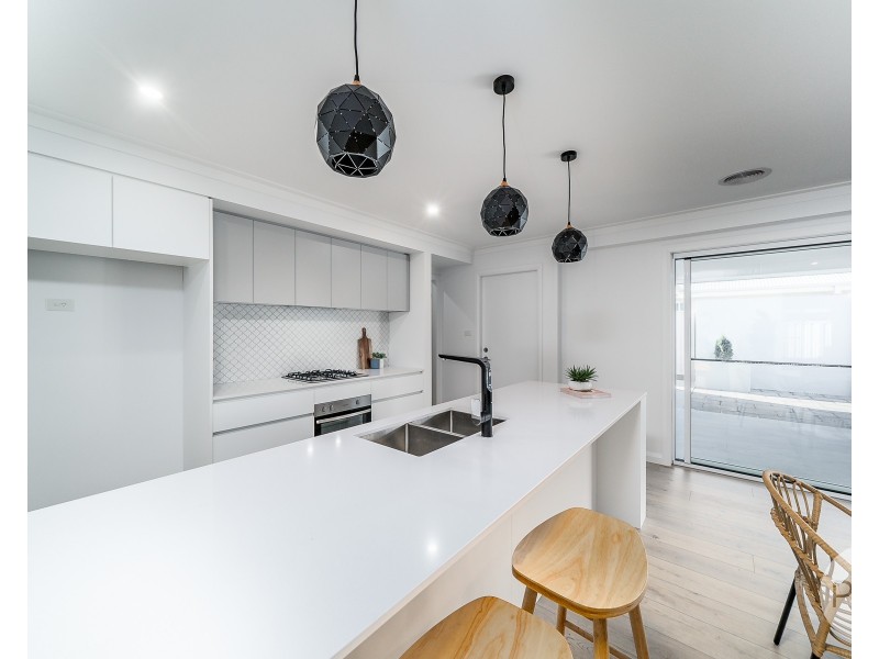 13 Wiveon Street, Gobbagombalin NSW 2650