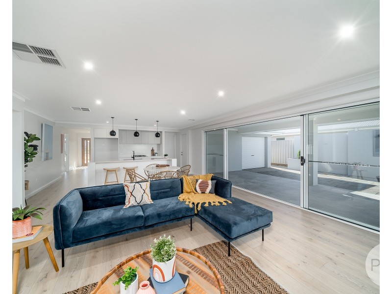 13 Wiveon Street, Gobbagombalin NSW 2650