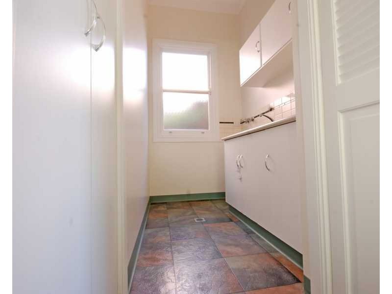 90 Peter Street, Wagga Wagga NSW 2650