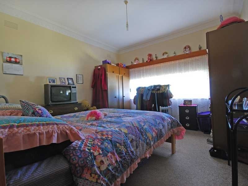 220 Bourke Street, Tolland NSW 2650