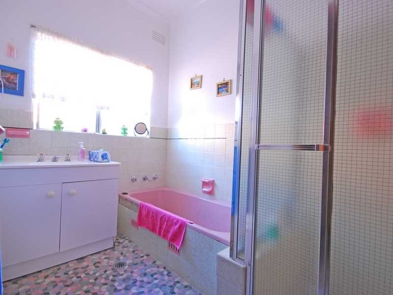 220 Bourke Street, Tolland NSW 2650