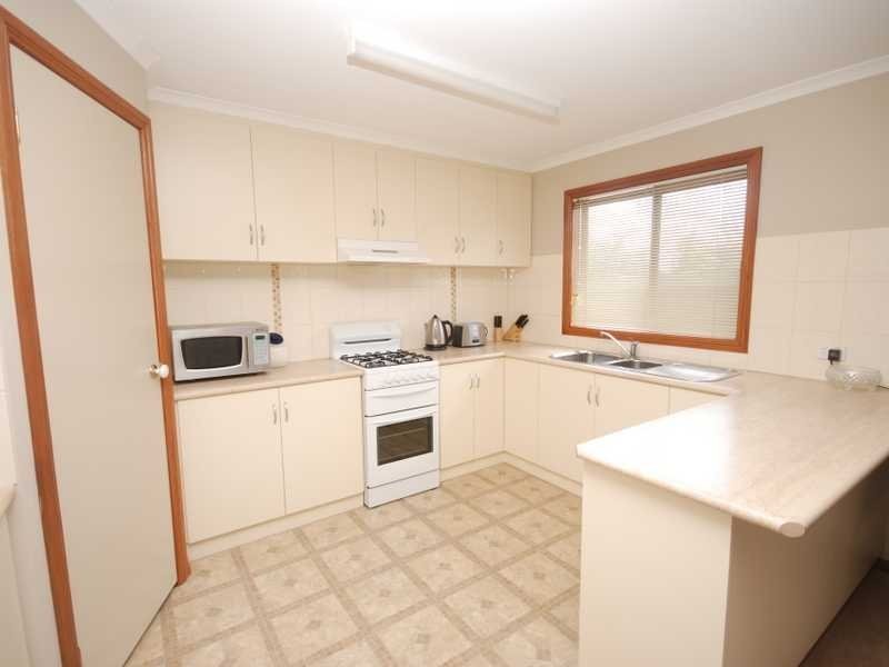 24 Broad Street, Wagga Wagga NSW 2650