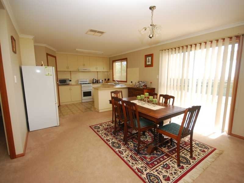 24 Broad Street, Wagga Wagga NSW 2650