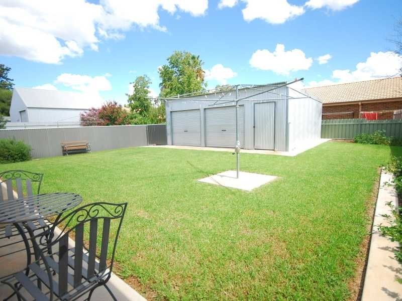 24 Broad Street, Wagga Wagga NSW 2650