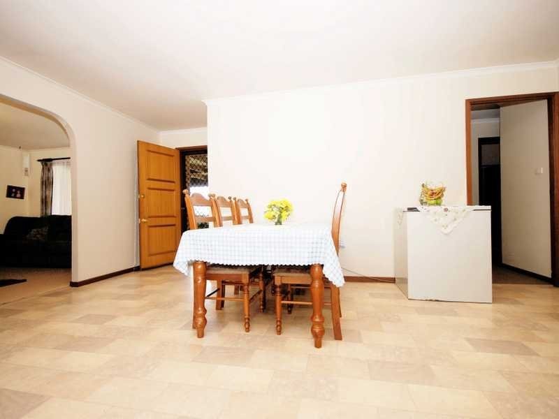 15 Darri Street, Glenfield Park NSW 2650