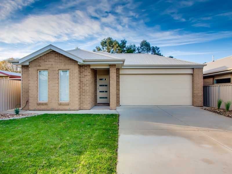 9B John Street, Kooringal NSW 2650
