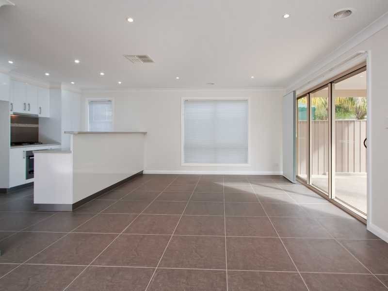 9B John Street, Kooringal NSW 2650