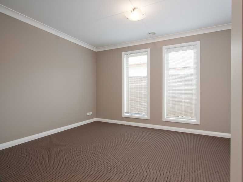 9B John Street, Kooringal NSW 2650