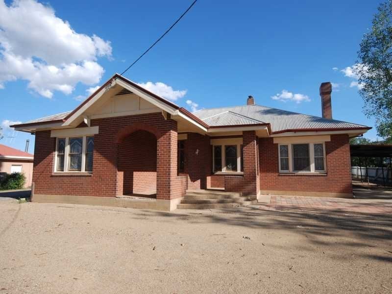 22 Hammond Avenue, Wagga Wagga NSW 2650