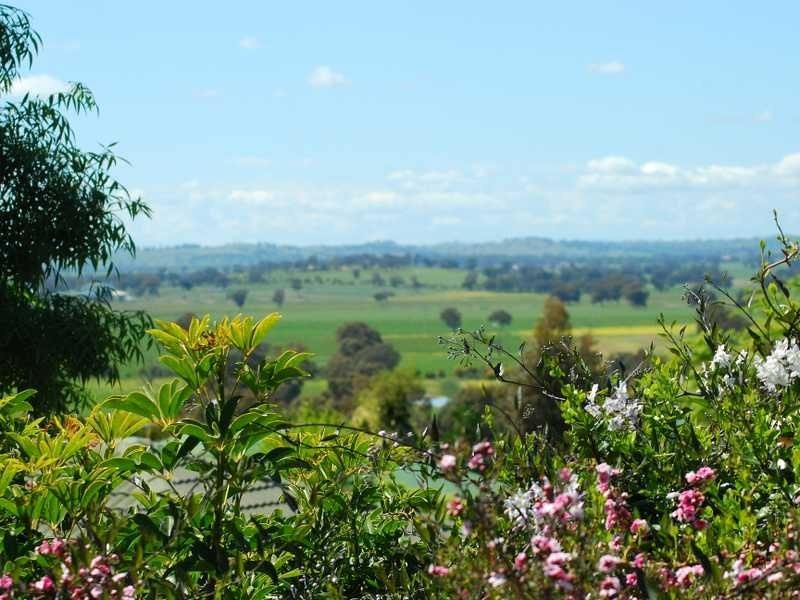 9B Stellway Close, Kooringal NSW 2650