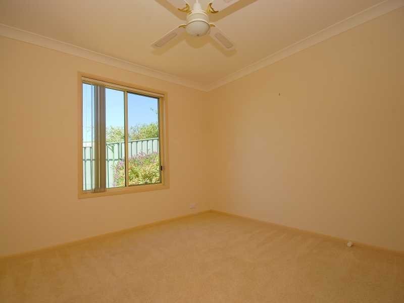 9B Stellway Close, Kooringal NSW 2650
