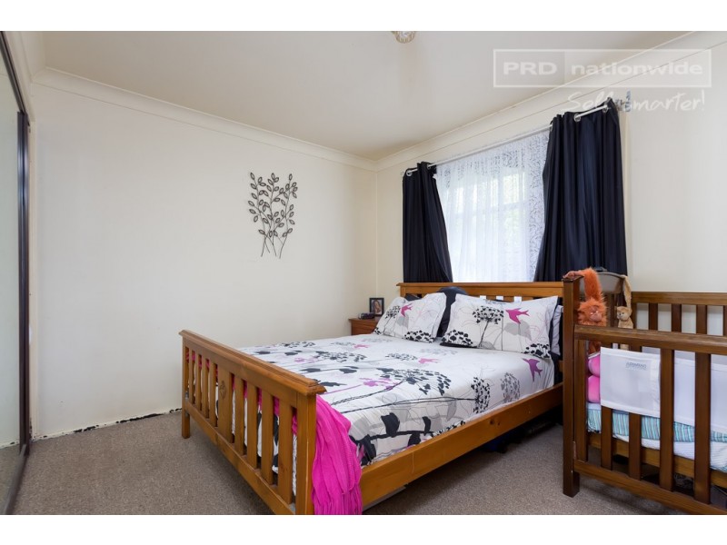 36 Maple Road, Lake Albert NSW 2650