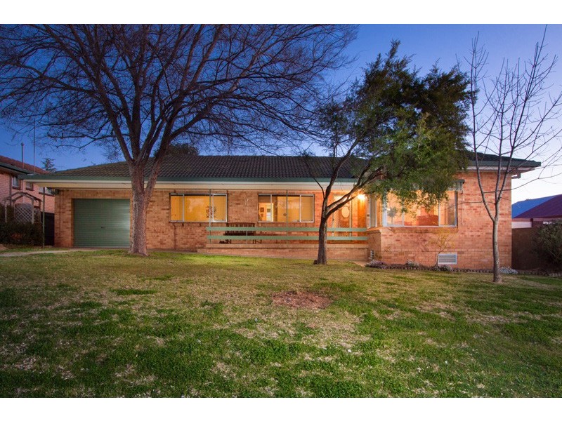 58 Nixon Crescent, Tolland NSW 2650