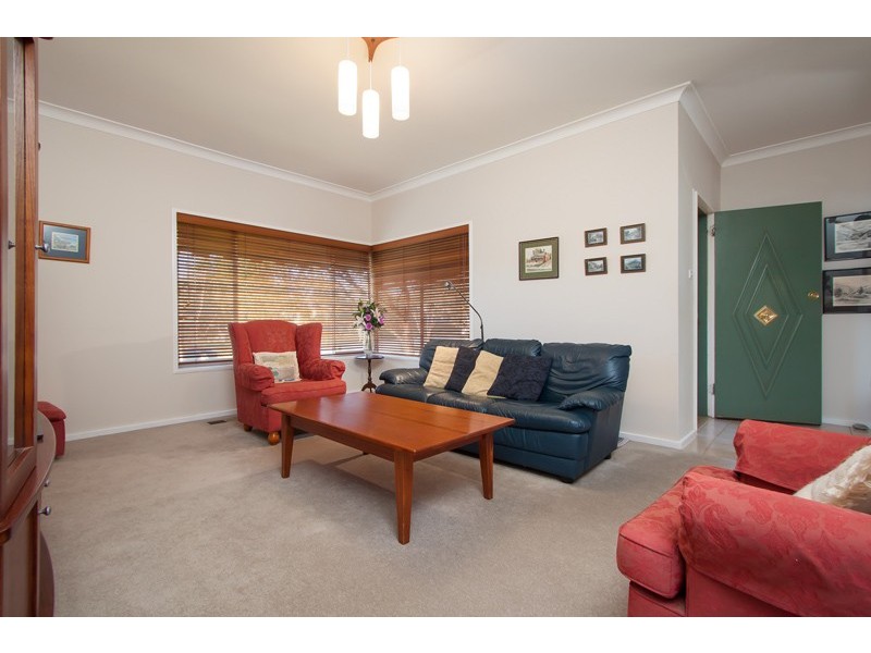 58 Nixon Crescent, Tolland NSW 2650