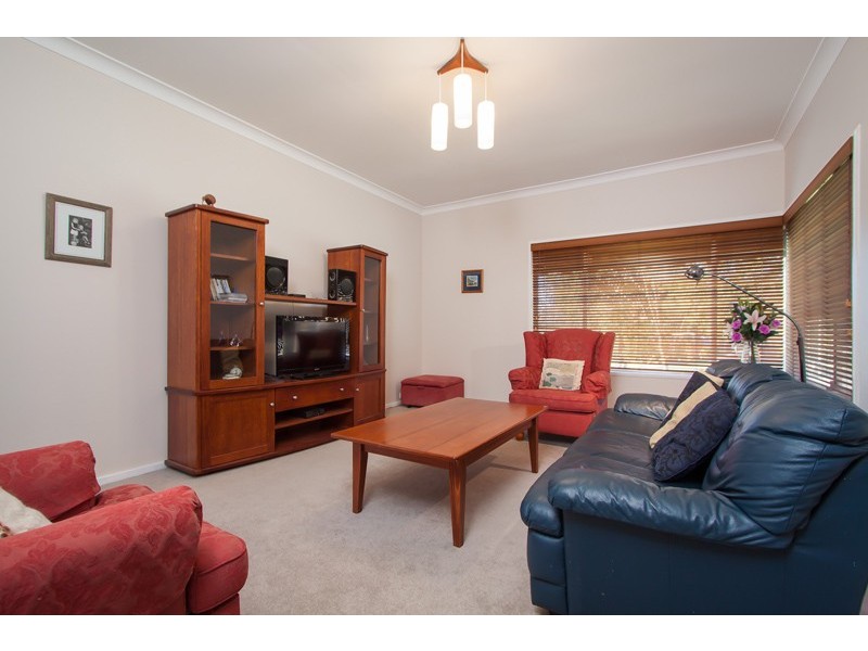 58 Nixon Crescent, Tolland NSW 2650