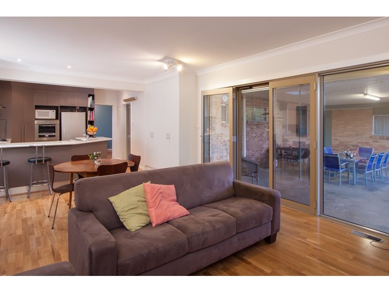 58 Nixon Crescent, Tolland NSW 2650