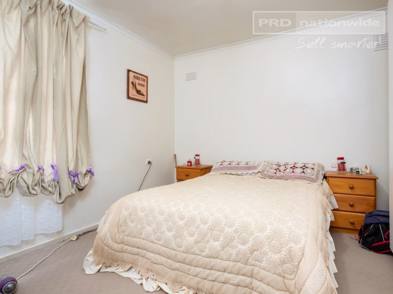 7 Warren Place, Mount Austin NSW 2650