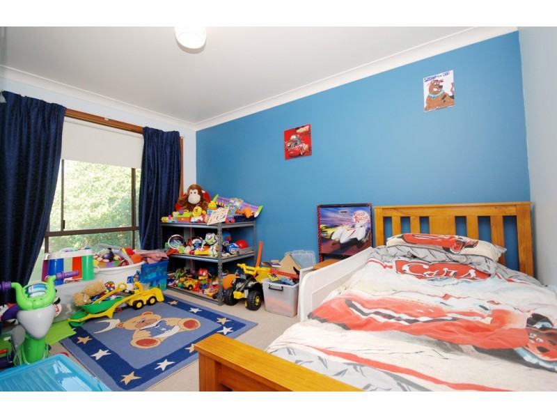 8 Quail Street, Mount Austin NSW 2650