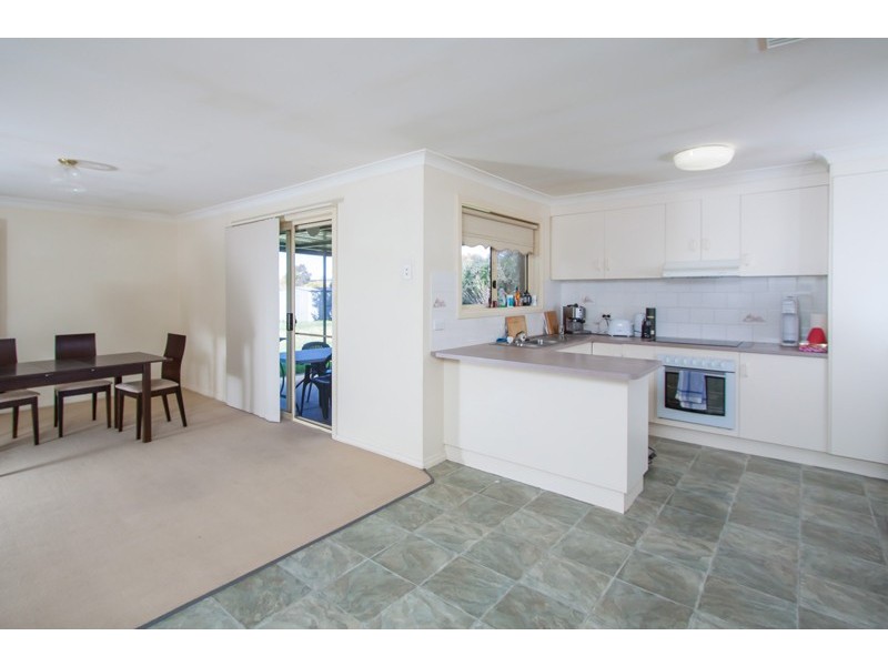 40 Kaldari Crescent, Glenfield Park NSW 2650