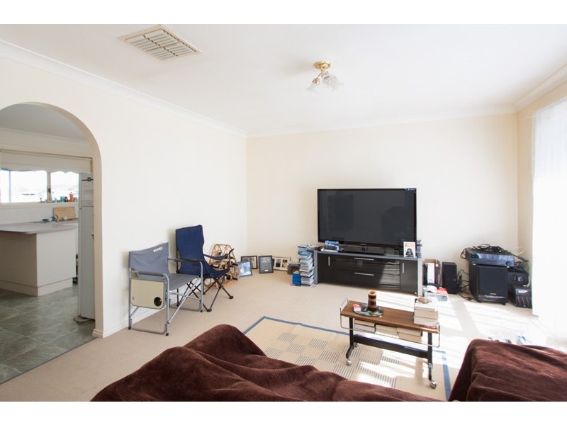 40 Kaldari Crescent, Glenfield Park NSW 2650
