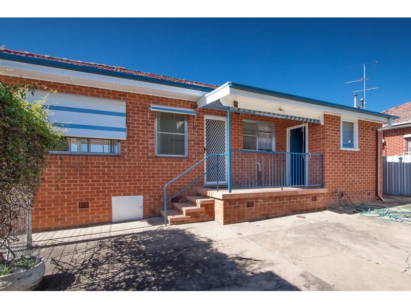 218 Bourke Street, Tolland NSW 2650