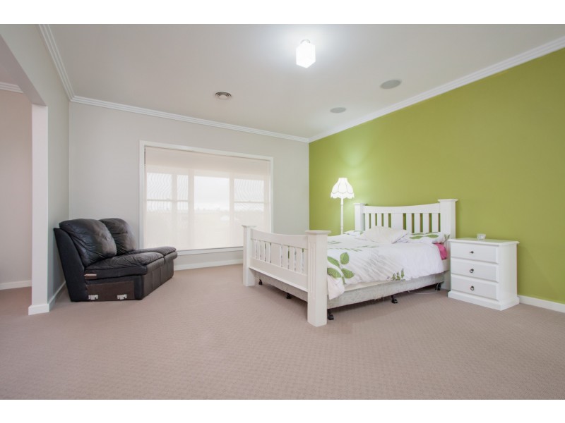 1 Hakea Drive, Coolamon NSW 2701