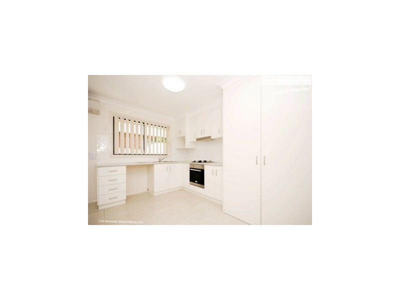 8/38 Kenneally Street, Kooringal NSW 2650