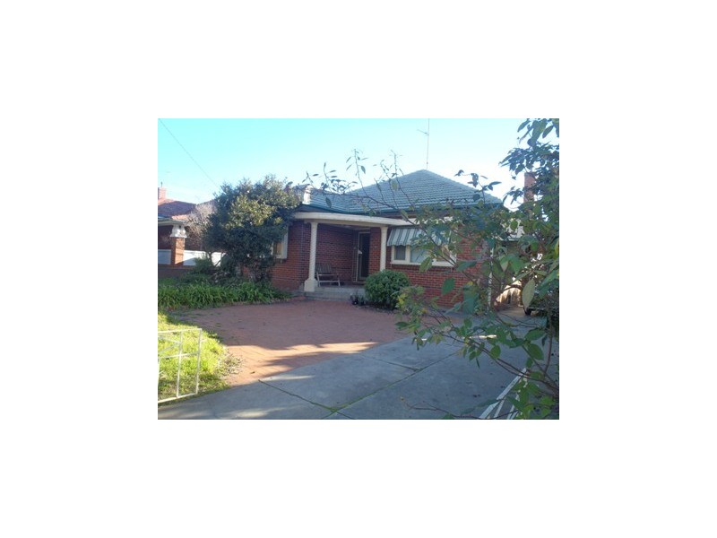 6 Docker Street, Wagga Wagga NSW 2650